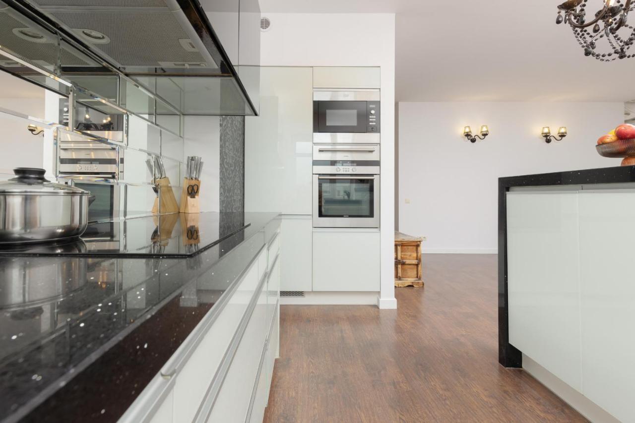 Blonia Wilanowskie Apartment Warsaw By Noclegi Renters Dış mekan fotoğraf