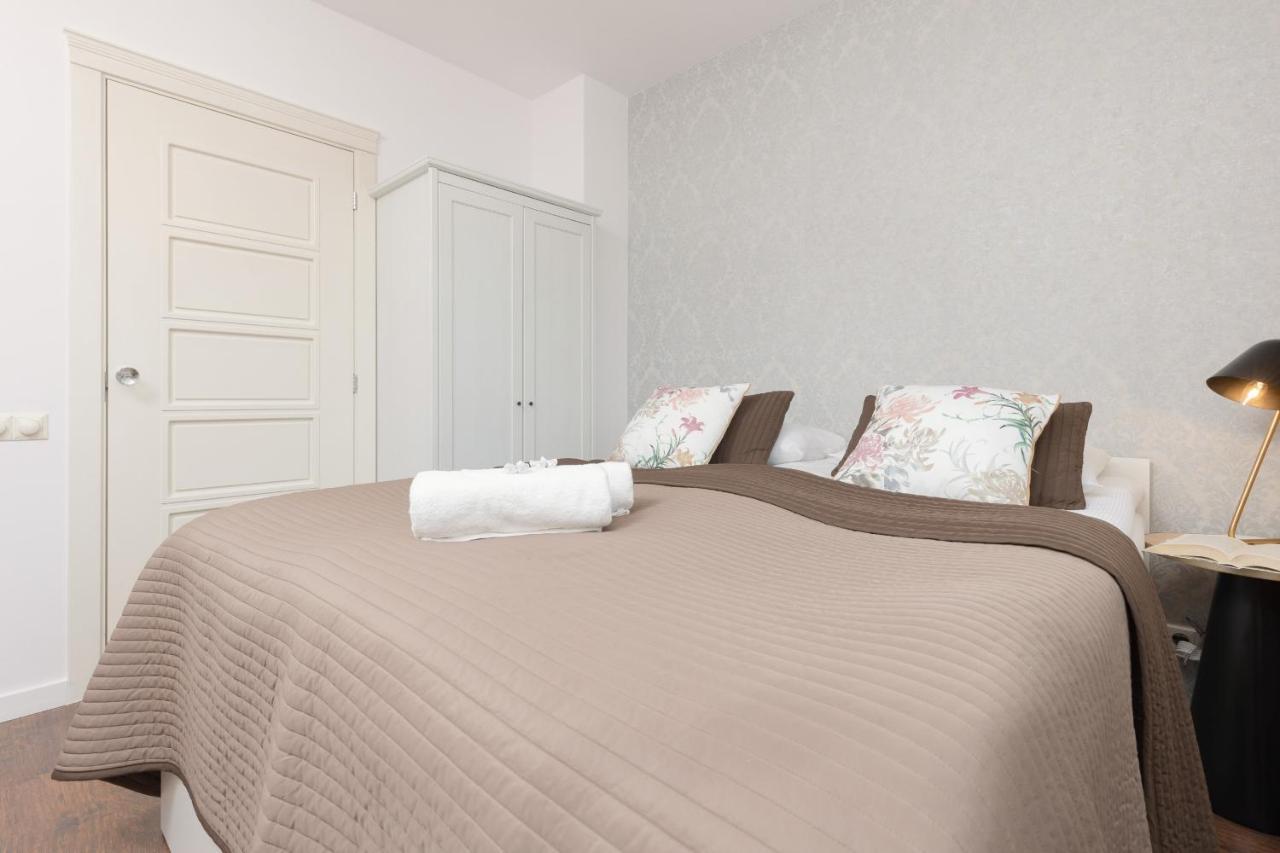 Blonia Wilanowskie Apartment Warsaw By Noclegi Renters Dış mekan fotoğraf